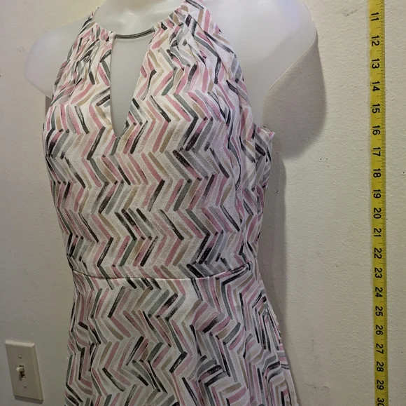 White House Black Market Chevron Maxi Dress in Pink, Blue, and White Size 2p - Picture 5 of 10